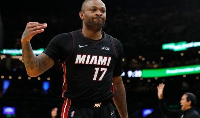 博鱼-【流言汇总】P.J.塔克成香饽饽 马刺对穆雷要价曝光